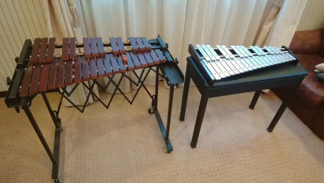 木琴と鉄琴の写真